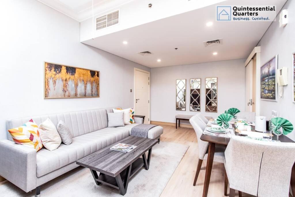 Downtown Cozy Home + Partitioned Living Room Dubai Exterior photo